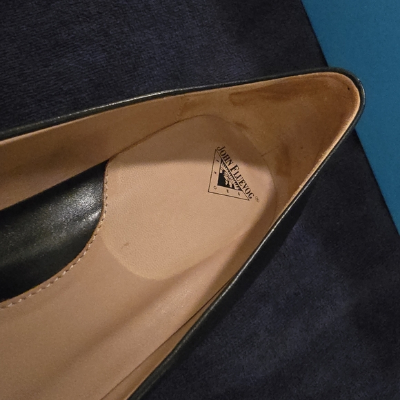 Fluevog Desmond Heels Size 8m5 Pumps Black - Picture 9 of 16